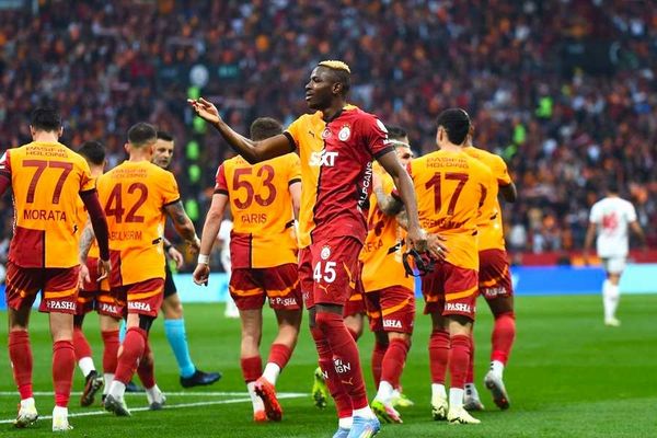 جلطة سراي يعزّز صدارته للدوري التركي بعد فوزه على بشكتاش