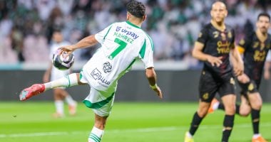 أهلى جدة فى ضيافة ضمك بالدوري السعودي الليلة