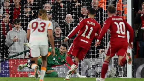 تعرف على رجل مباراة ليفربول ضد جالطة سراي في دوري الأبطال