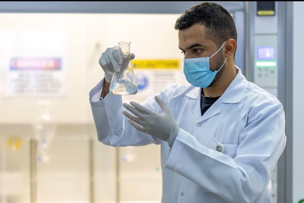 مختبرات متنقلة وألف فحص يومي لضمان جودة المياه لضيوف الرحمن في مكة