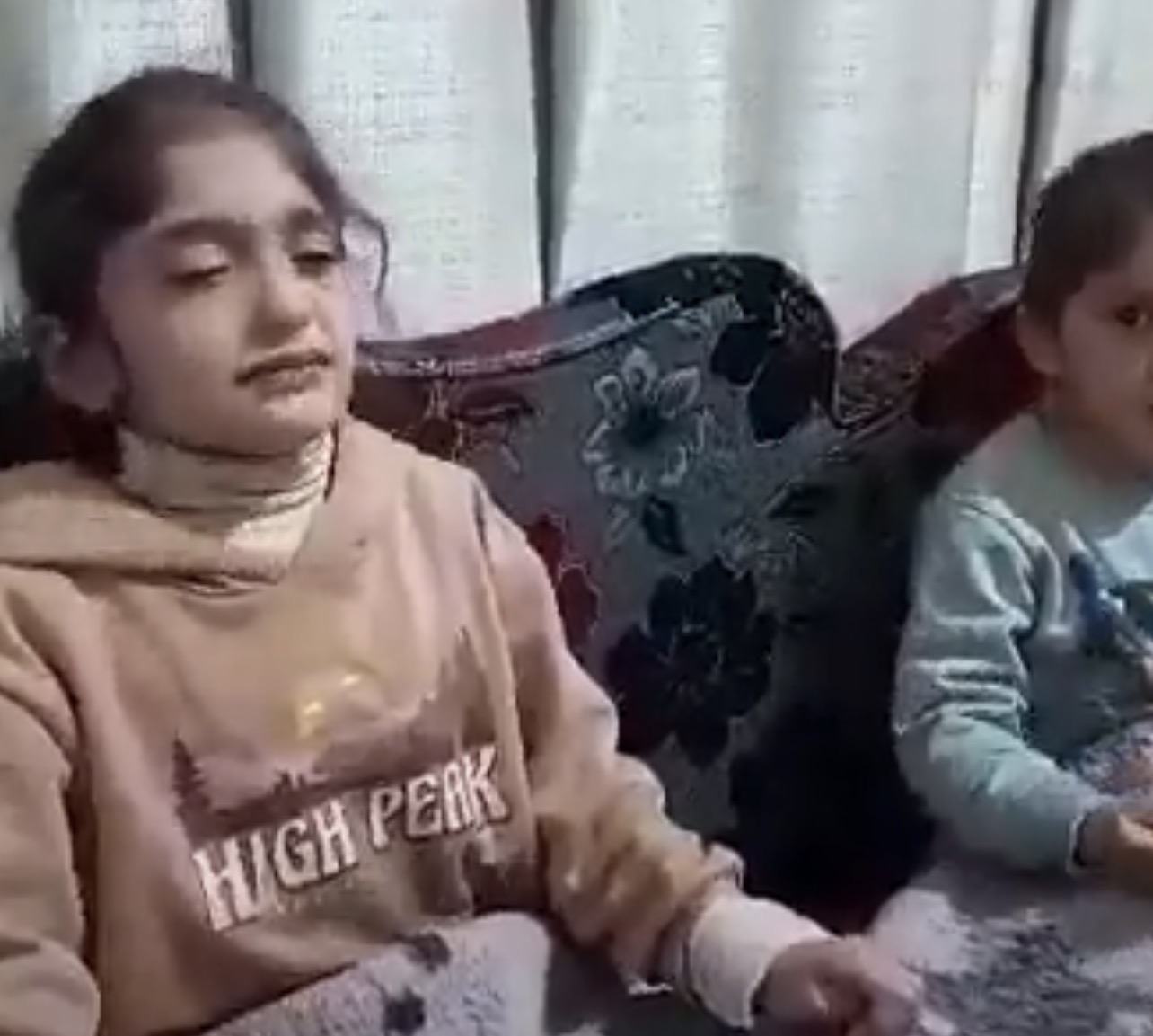 اعتقال زوجة أب أجبرت طفلين على تناول الفلفل الحار في حلب (فيديو)