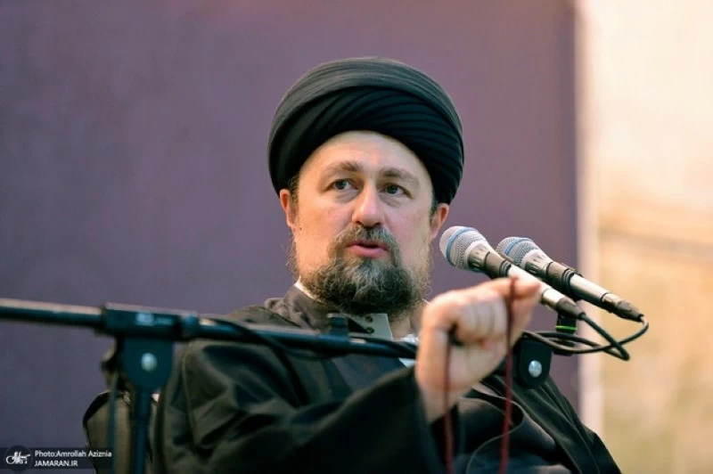 نجل خامنئي أم حفيد الخميني.. هل يحسم «التوريث» اختيار المرشد الإيراني الجديد؟