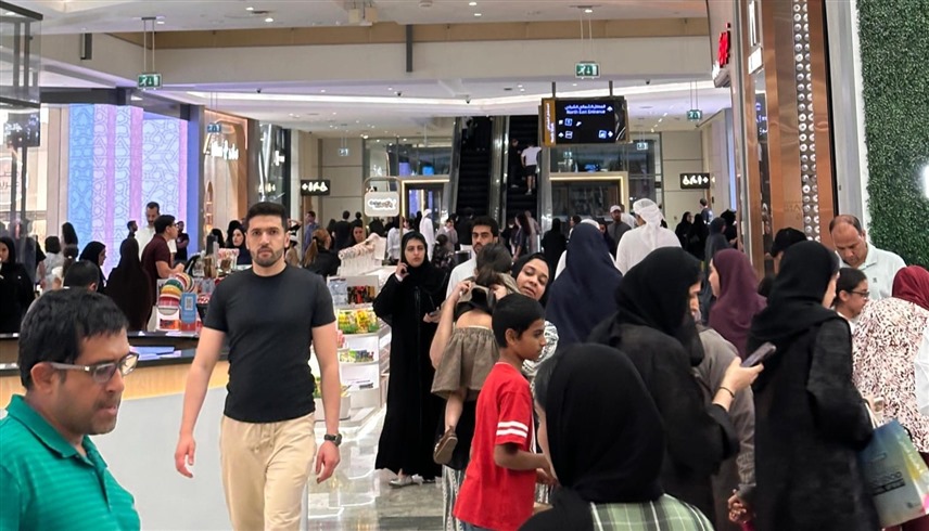 نشاط في أسواق الإمارات قبل العيد.. وكثافة الإقبال تعكس الشعور بالأمان