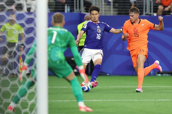 اليابان تنتفض لتفرض التعادل 2-2 على هولندا بكأس العالم
