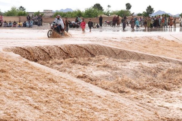 الأمطار الغزيرة تودي بحياة 45 شخصًا في باكستان