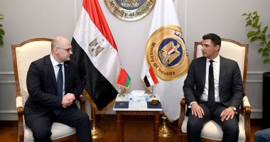 وزير الصناعة:الاستفادة من خبرات بيلاروسيا فى صناعة الجرارات ومعدات الزراعة