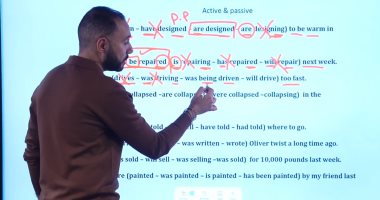 مراجعة الإنجليزية لطلاب الثانوية العامة.. مباشر على تليفزيون اليوم السابع