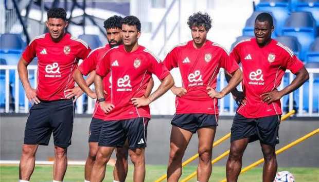 الأهلي يستعيد محمد هاني أمام إنبي