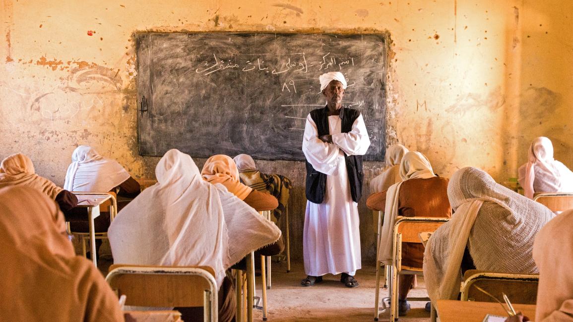 السودان يحصّن امتحانات الثانوية بنشر الشرطة وقطع الإنترنت