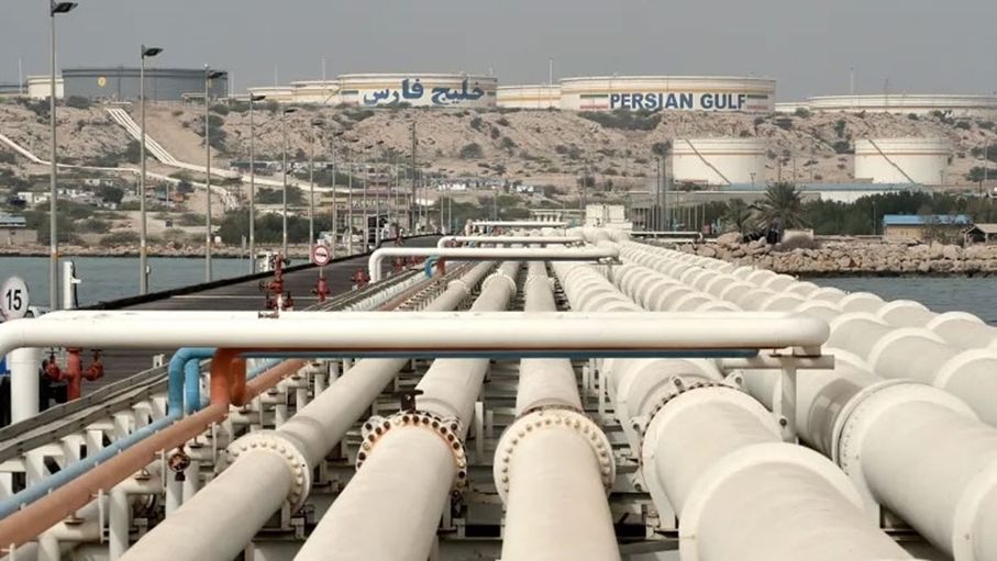 إيران: سنضرب كل منشآت النفط والغاز إذا اعتدت أميركا على خارك...