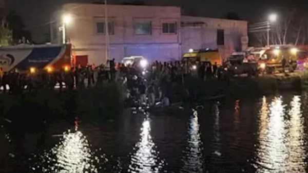 سقوط سيارة في ترعة المريوطية بالجيزة