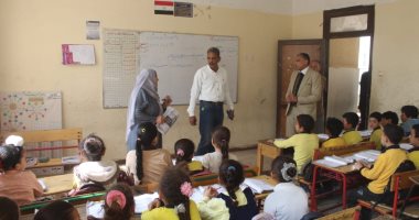 مدير تعليم الجيزة يتابع انتظام الدراسة بمدارس العياط.. ويشدد على تكثيف الإشراف