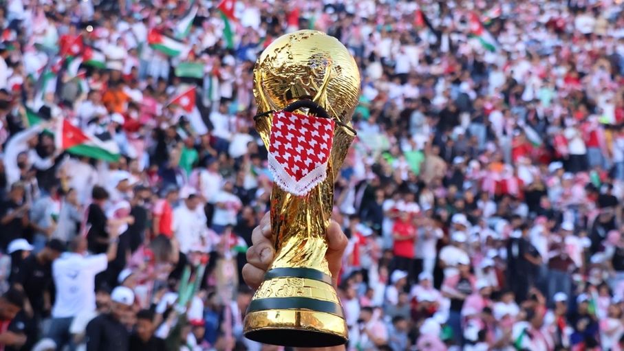 عرض مباريات منتخب الكرة في المدرج الروماني ينعش وسط البلد اقتصاديا