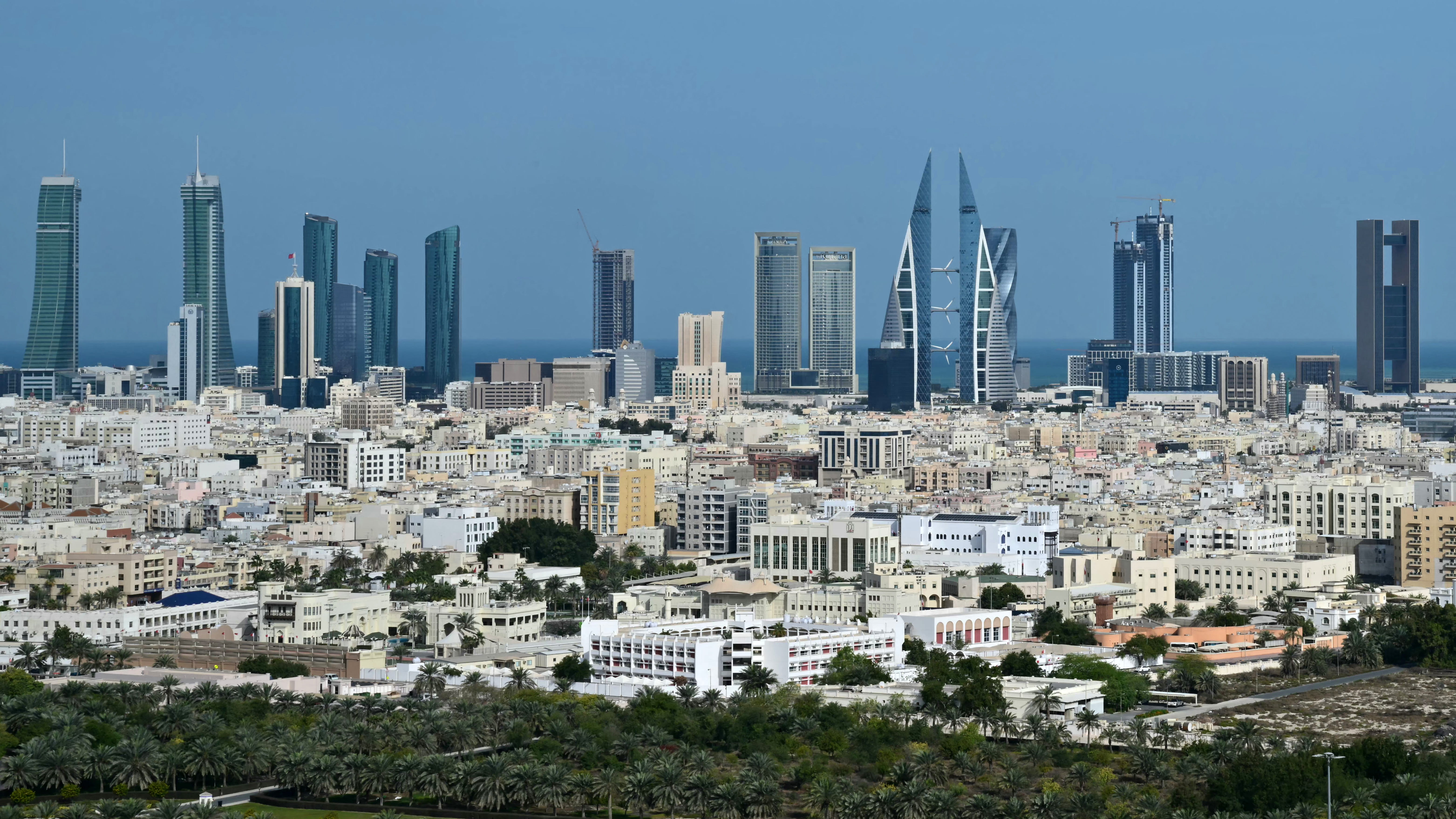 البحرين تثمن نجاح الإمارات بإطلاق 320 أسيراً روسياً وأوكرانياً