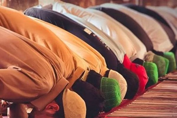 مواقيت الصلاة اليوم الإثنين 20 أبريل 2026 في محافظات مصر