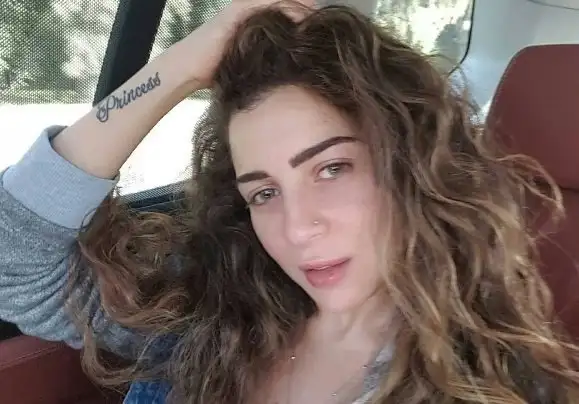 بالكاجوال.. مي عز الدين تلفت الأنظار بأحدث ظهور لها