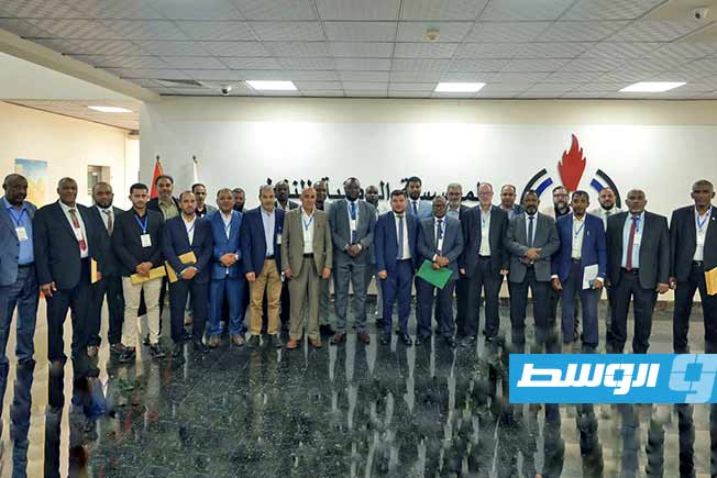 مؤسسة النفط: اعتماد 35 مشروعًا تنمويًا لبلديات الجنوب الغربي الليبي