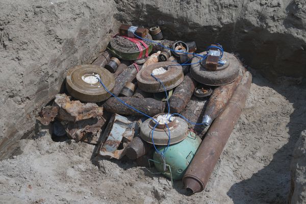 مشروع «مسام» يتلف 4076 قطعة من المخلفات الحربية في أبين