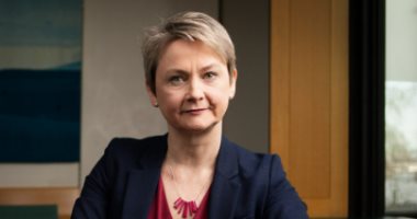 لندن تؤكد وجود أدلة على مزاعم اغتيال نافالني بسم ضفدع