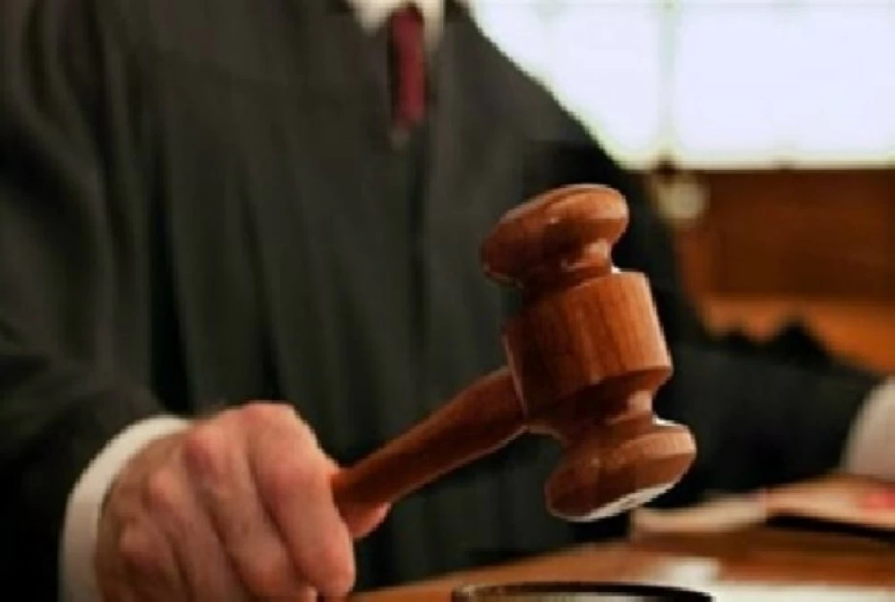 عصابة «الضباط المزيفين» تنفذ سطواً مسلحاً في مصر