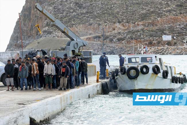غالبيتهم سودانيون ومصريون.. إنقاذ عشرين مهاجرا ومقتل ثلاثة آخرين قبالة جزيرة كريت
