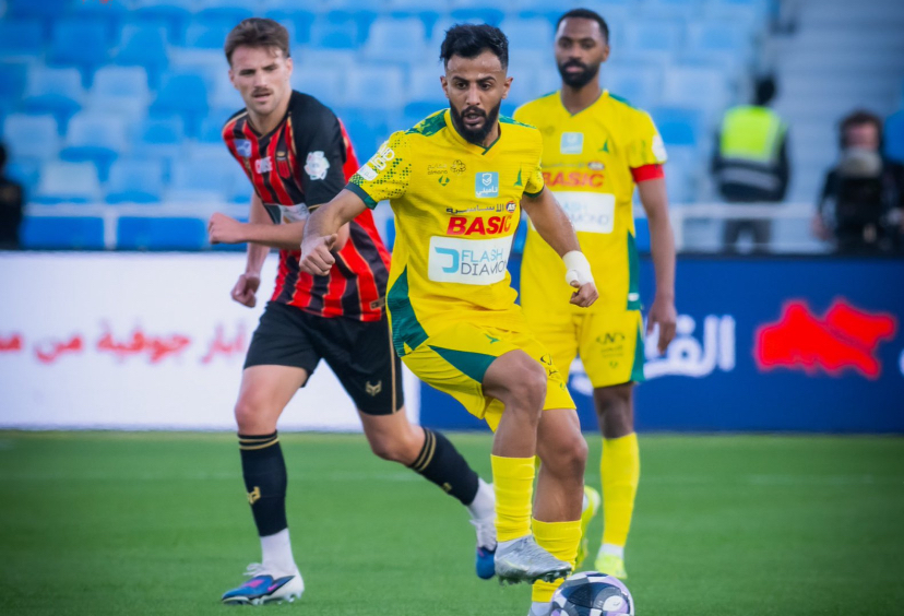 الرياض والخليج يتعادلان إيجابيا في دوري روشن
