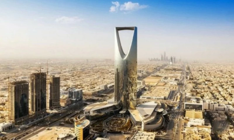 «ساما»: يحظر على المؤسسة المالية تجاوز الحد الأقصى لرسوم عمليات وخدمات الأفراد