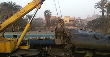 خروج جرار قطار عن القضبان بمحطة سكك حديد طنطا