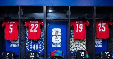 شاهد غرفة ملابس منتخب مصر قبل الملحمة المونديالية أمام الأرجنتين