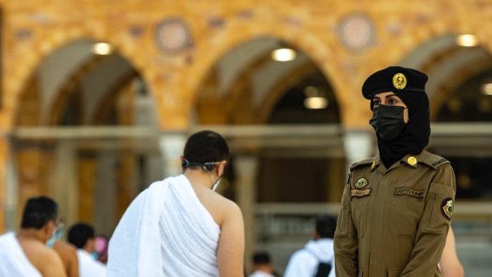 حكم من ترك السعي في الحج أو العمرة بعذر أو بغير عذر