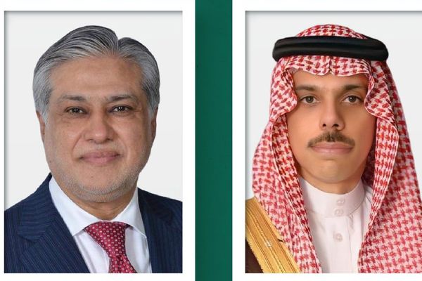 هاتفياً... فيصل بن فرحان ووزير خارجية باكستان يبحثان تطورات الأوضاع في المنطقة
