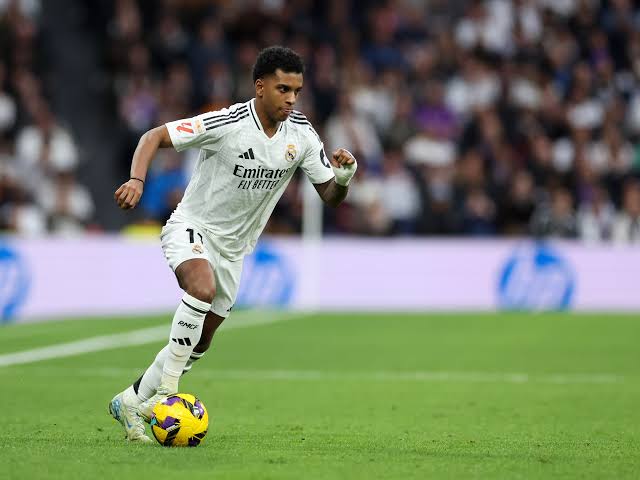 ريال مدريد يعلن خضوع رودريغو لجراحة ناجحة بالرباط الصليبي
