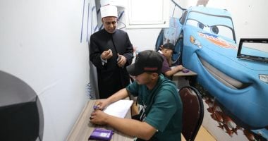 رئيس قطاع المعاهد الأزهرية يتفقد لجان الثانوية ويزور المرضى بمركز أورام طنطا