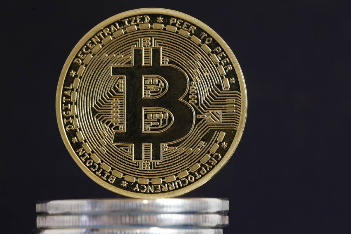 العملات المشفرة تقلص مكاسبها وبيتكوين فوق 71 ألف دولار