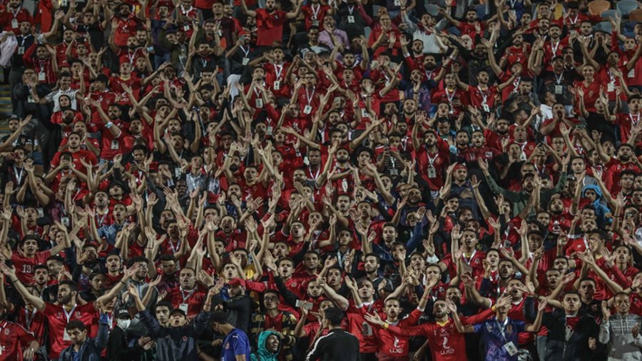 رحلات مجانية لنقل جماهير الأهلي إلى الإسكندرية لمساندة الأحمر ضد سموحة