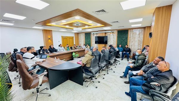 رئيس جهاز العبور يستعرض مشروعات صيانة الطرق والمرافق والعمارات