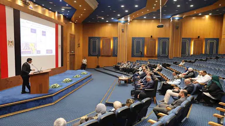 ميناء الإسكندرية يستقبل وفدًا دوليًا لإعداد خريطة طريق الوقود البديل ف