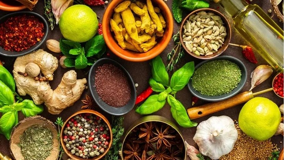6 أعشاب طازجة.. لا تفوت أسبوعا دون تناولها
