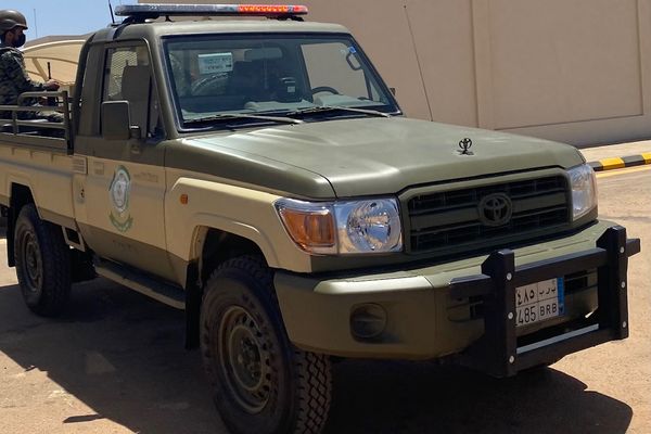 دوريات الأفواج الأمنية بمنطقة جازان تحبط تهريب أقراص خاضعة لتنظيم التداول الطبي
