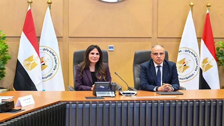 وزير الري يؤكد ضرورة اتخاذ الإجراءات اللازمة لحماية المجاري المائية