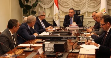 إعادة رسم خريطة التخصصات الجامعية.. وزير التعليم العالي يترأس اجتماعًا طارئًا لمنافشة آليات تنفيذ التوجيهات الرئاسية بشأن ربط البرامج الدراسية بسوق العمل.. تشكيل لجنة عليا لمراجعة التخصصات وتحديثها خل
