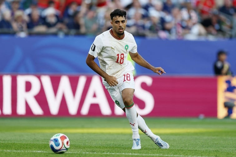 المغربي شادي رياض يخوض التمارين الجماعية قبل مواجهة كندا