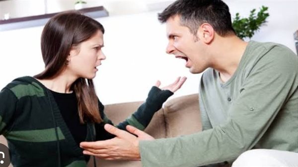 "بيخرج للجيران بملابس النوم وبيرجع يضربني".. مأساة زوجة في محكمة الأسرة بعد 5 سنوات زواج