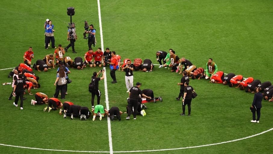مصر تنضم للعرب "المنتصرين" بالمونديال... وصلاح يعادل سالم وسامي والنصيري