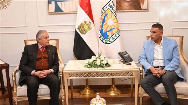 محافظ جنوب سيناء يبحث تطوير مكتبة الطفل بشرم الشيخ