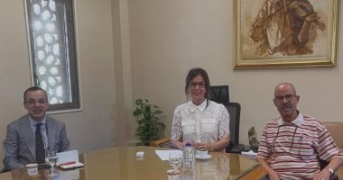 وزيرة الثقافة تستقبل المترجم الكبير سمير عبد ربه لبحث سبل الاستفادة من خبراته