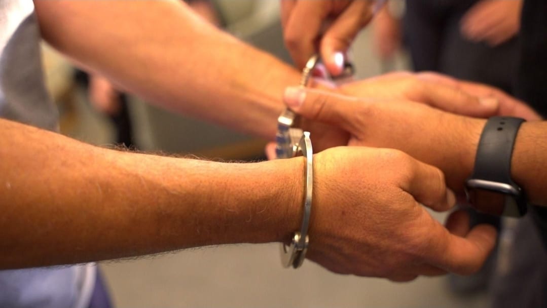 "أمامكم مهلة حتى يوم الاثنين لتجهيز 50 ألف شيكل وإلا سيتم تفجير المحل".. اتهام شاب من الناصرة بمحاولة ابتزاز صاحب محل تجاري