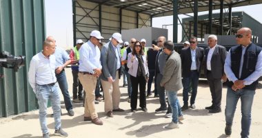 وزيرة التنمية المحلية والبيئة تتفقد مجمع العاشر من رمضان للمخلفات