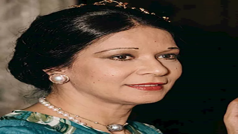 شاهد- ١٥ صور نادرة للفنانة الراحلة سهير زكي