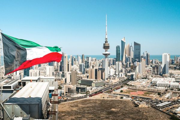الكويت تعلن تعرض محطة تقطير مياه لهجوم إيراني